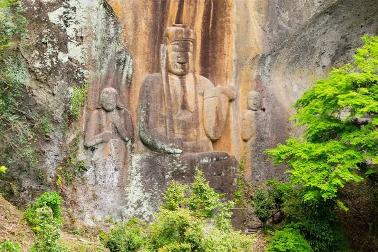 普光寺の磨崖仏